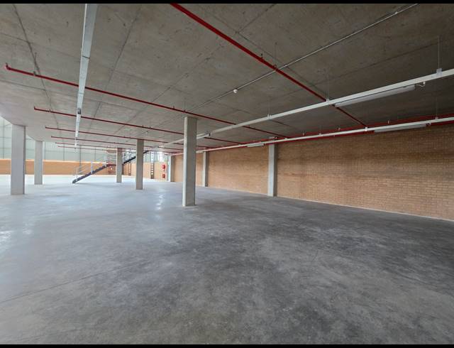 4,630M² WAREHOUSE TO LET IN AIRPORT PARK